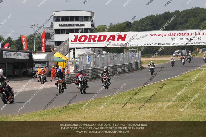 Vintage motorcycle club;eventdigitalimages;mallory park;mallory park trackday photographs;no limits trackdays;peter wileman photography;trackday digital images;trackday photos;vmcc festival 1000 bikes photographs