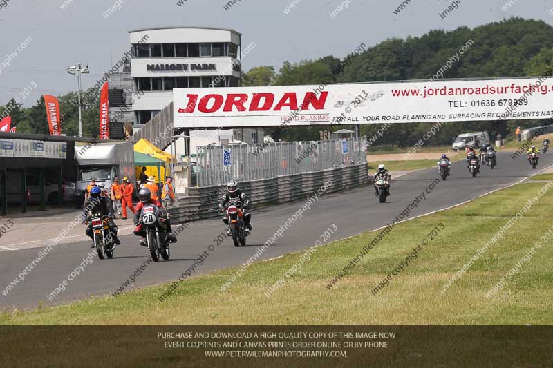 Vintage motorcycle club;eventdigitalimages;mallory park;mallory park trackday photographs;no limits trackdays;peter wileman photography;trackday digital images;trackday photos;vmcc festival 1000 bikes photographs