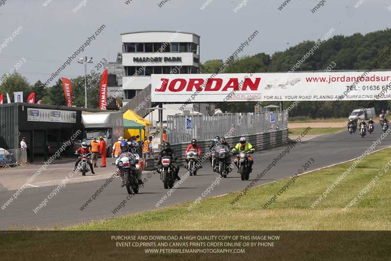 Vintage motorcycle club;eventdigitalimages;mallory park;mallory park trackday photographs;no limits trackdays;peter wileman photography;trackday digital images;trackday photos;vmcc festival 1000 bikes photographs