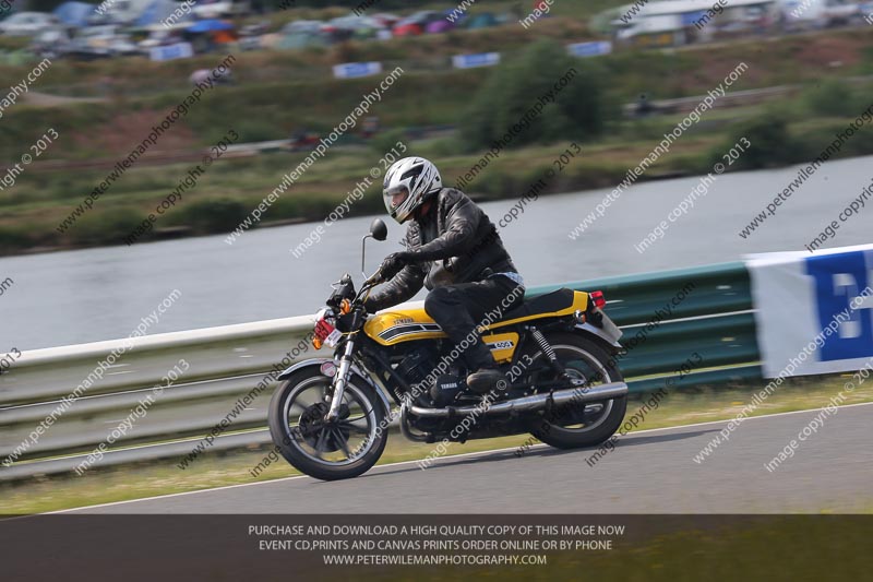 Vintage motorcycle club;eventdigitalimages;mallory park;mallory park trackday photographs;no limits trackdays;peter wileman photography;trackday digital images;trackday photos;vmcc festival 1000 bikes photographs