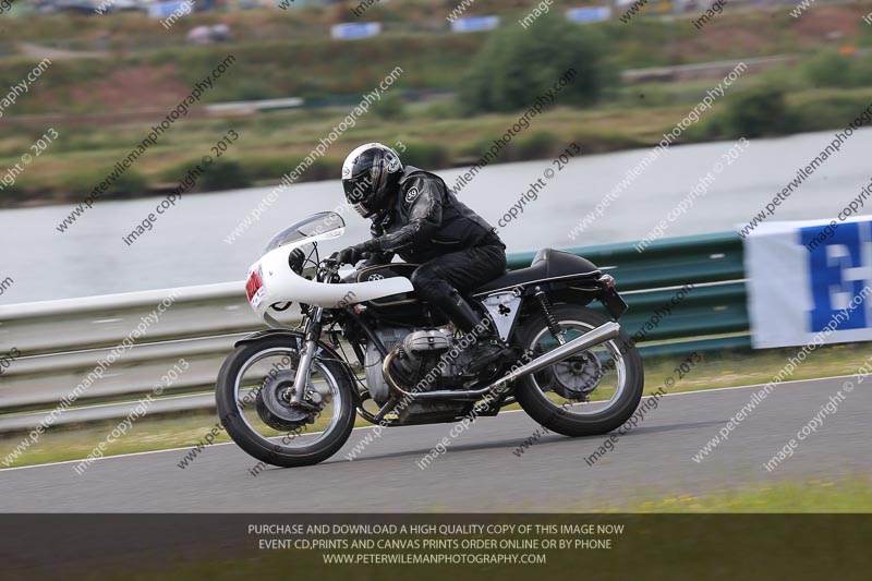 Vintage motorcycle club;eventdigitalimages;mallory park;mallory park trackday photographs;no limits trackdays;peter wileman photography;trackday digital images;trackday photos;vmcc festival 1000 bikes photographs