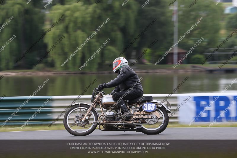 Vintage motorcycle club;eventdigitalimages;mallory park;mallory park trackday photographs;no limits trackdays;peter wileman photography;trackday digital images;trackday photos;vmcc festival 1000 bikes photographs