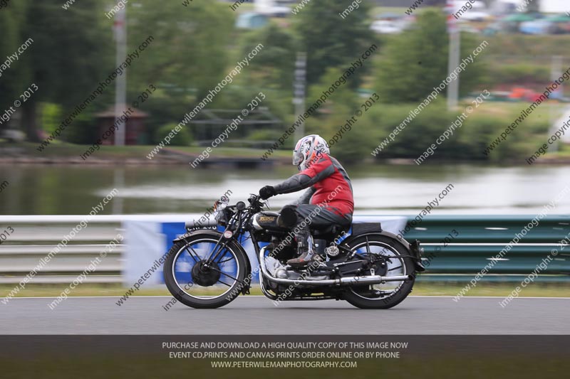 Vintage motorcycle club;eventdigitalimages;mallory park;mallory park trackday photographs;no limits trackdays;peter wileman photography;trackday digital images;trackday photos;vmcc festival 1000 bikes photographs