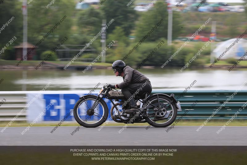 Vintage motorcycle club;eventdigitalimages;mallory park;mallory park trackday photographs;no limits trackdays;peter wileman photography;trackday digital images;trackday photos;vmcc festival 1000 bikes photographs