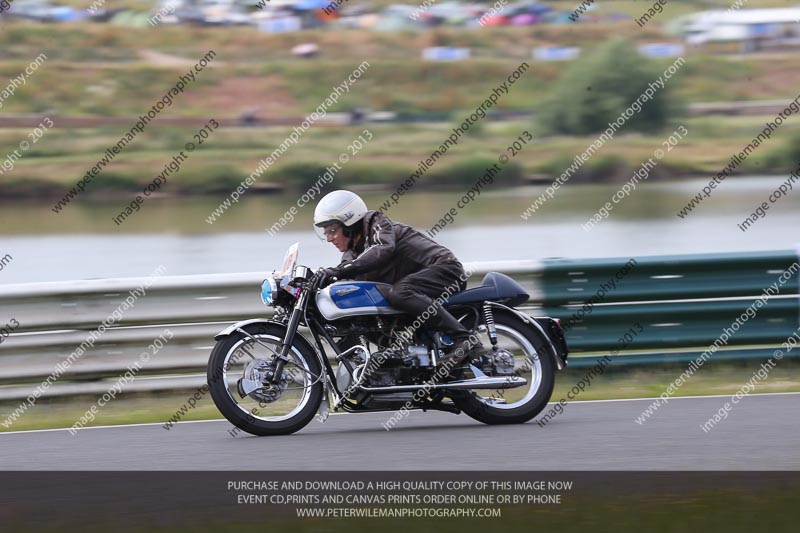 Vintage motorcycle club;eventdigitalimages;mallory park;mallory park trackday photographs;no limits trackdays;peter wileman photography;trackday digital images;trackday photos;vmcc festival 1000 bikes photographs