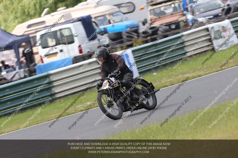 Vintage motorcycle club;eventdigitalimages;mallory park;mallory park trackday photographs;no limits trackdays;peter wileman photography;trackday digital images;trackday photos;vmcc festival 1000 bikes photographs