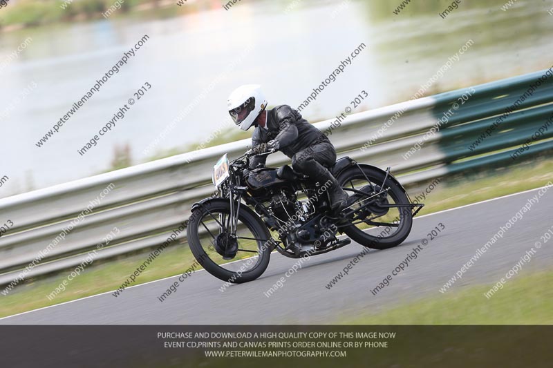 Vintage motorcycle club;eventdigitalimages;mallory park;mallory park trackday photographs;no limits trackdays;peter wileman photography;trackday digital images;trackday photos;vmcc festival 1000 bikes photographs