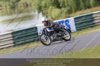 Vintage-motorcycle-club;eventdigitalimages;mallory-park;mallory-park-trackday-photographs;no-limits-trackdays;peter-wileman-photography;trackday-digital-images;trackday-photos;vmcc-festival-1000-bikes-photographs