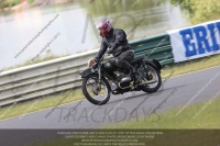 Vintage-motorcycle-club;eventdigitalimages;mallory-park;mallory-park-trackday-photographs;no-limits-trackdays;peter-wileman-photography;trackday-digital-images;trackday-photos;vmcc-festival-1000-bikes-photographs