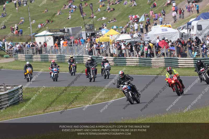 Vintage motorcycle club;eventdigitalimages;mallory park;mallory park trackday photographs;no limits trackdays;peter wileman photography;trackday digital images;trackday photos;vmcc festival 1000 bikes photographs