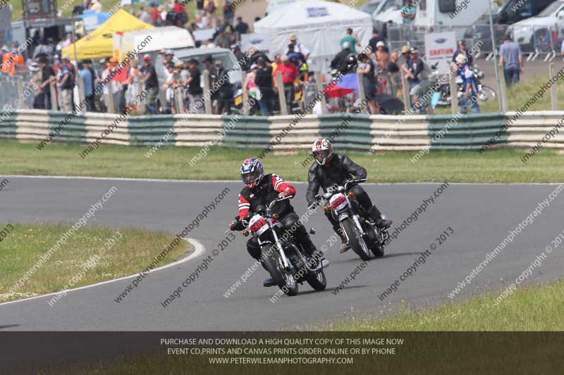 Vintage motorcycle club;eventdigitalimages;mallory park;mallory park trackday photographs;no limits trackdays;peter wileman photography;trackday digital images;trackday photos;vmcc festival 1000 bikes photographs