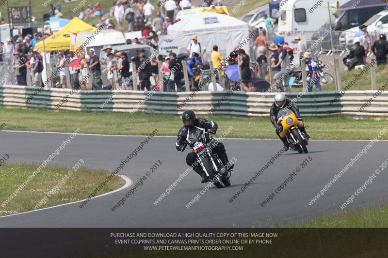 Vintage motorcycle club;eventdigitalimages;mallory park;mallory park trackday photographs;no limits trackdays;peter wileman photography;trackday digital images;trackday photos;vmcc festival 1000 bikes photographs