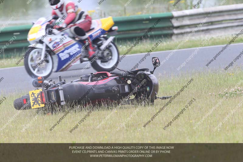 Vintage motorcycle club;eventdigitalimages;mallory park;mallory park trackday photographs;no limits trackdays;peter wileman photography;trackday digital images;trackday photos;vmcc festival 1000 bikes photographs