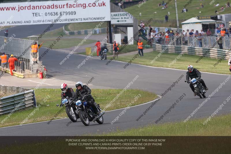 Vintage motorcycle club;eventdigitalimages;mallory park;mallory park trackday photographs;no limits trackdays;peter wileman photography;trackday digital images;trackday photos;vmcc festival 1000 bikes photographs