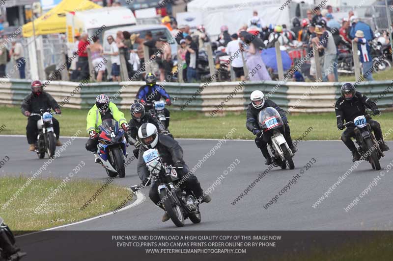 Vintage motorcycle club;eventdigitalimages;mallory park;mallory park trackday photographs;no limits trackdays;peter wileman photography;trackday digital images;trackday photos;vmcc festival 1000 bikes photographs