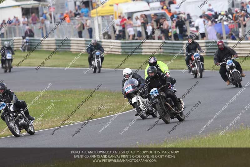 Vintage motorcycle club;eventdigitalimages;mallory park;mallory park trackday photographs;no limits trackdays;peter wileman photography;trackday digital images;trackday photos;vmcc festival 1000 bikes photographs