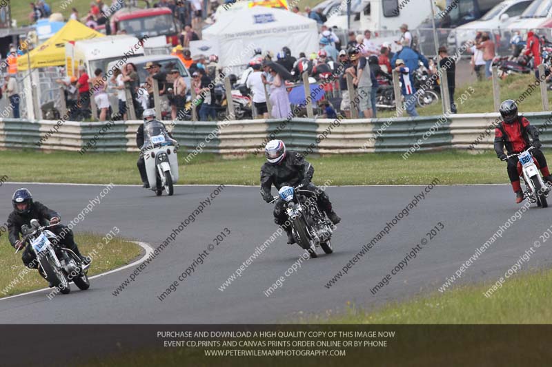 Vintage motorcycle club;eventdigitalimages;mallory park;mallory park trackday photographs;no limits trackdays;peter wileman photography;trackday digital images;trackday photos;vmcc festival 1000 bikes photographs