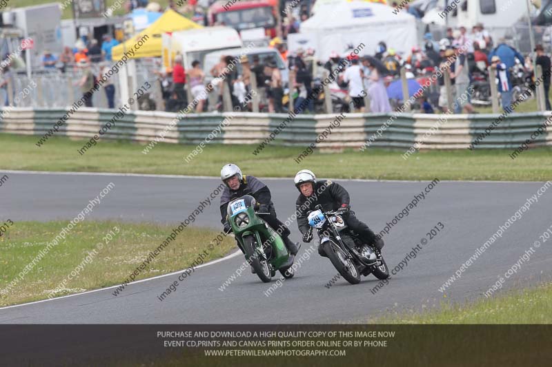 Vintage motorcycle club;eventdigitalimages;mallory park;mallory park trackday photographs;no limits trackdays;peter wileman photography;trackday digital images;trackday photos;vmcc festival 1000 bikes photographs