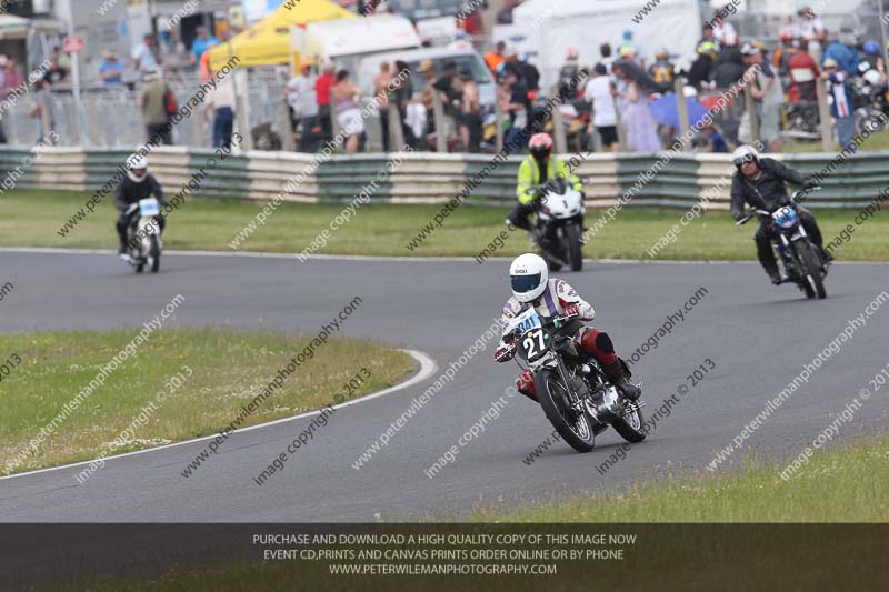 Vintage motorcycle club;eventdigitalimages;mallory park;mallory park trackday photographs;no limits trackdays;peter wileman photography;trackday digital images;trackday photos;vmcc festival 1000 bikes photographs