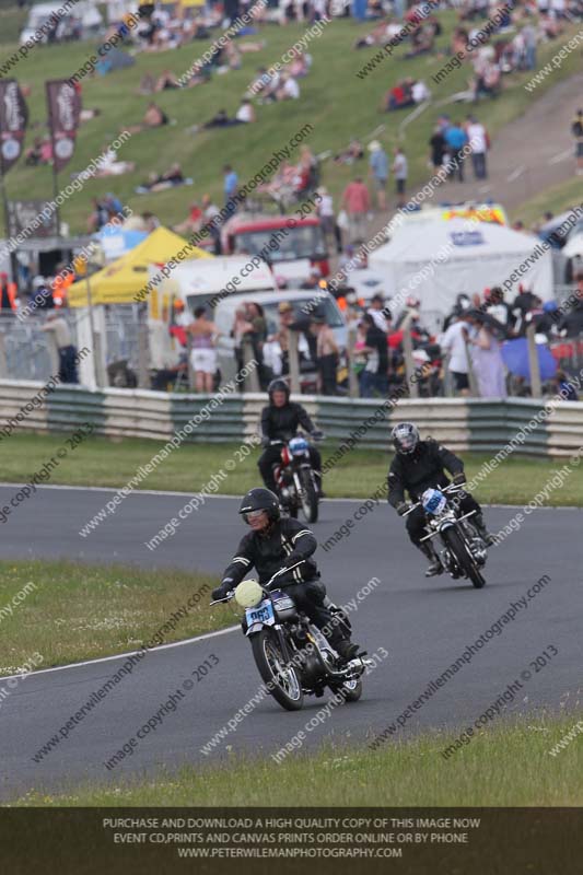 Vintage motorcycle club;eventdigitalimages;mallory park;mallory park trackday photographs;no limits trackdays;peter wileman photography;trackday digital images;trackday photos;vmcc festival 1000 bikes photographs