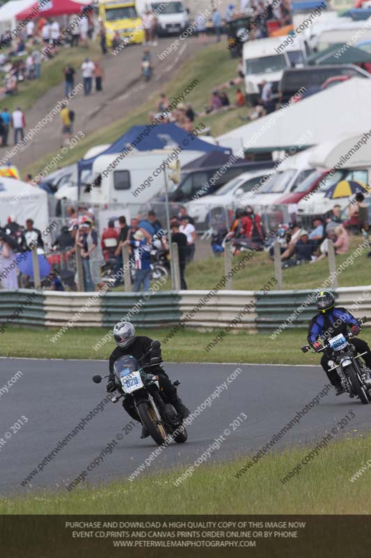 Vintage motorcycle club;eventdigitalimages;mallory park;mallory park trackday photographs;no limits trackdays;peter wileman photography;trackday digital images;trackday photos;vmcc festival 1000 bikes photographs