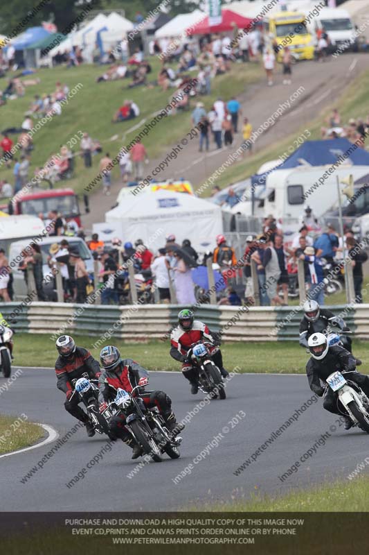 Vintage motorcycle club;eventdigitalimages;mallory park;mallory park trackday photographs;no limits trackdays;peter wileman photography;trackday digital images;trackday photos;vmcc festival 1000 bikes photographs