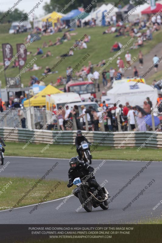 Vintage motorcycle club;eventdigitalimages;mallory park;mallory park trackday photographs;no limits trackdays;peter wileman photography;trackday digital images;trackday photos;vmcc festival 1000 bikes photographs