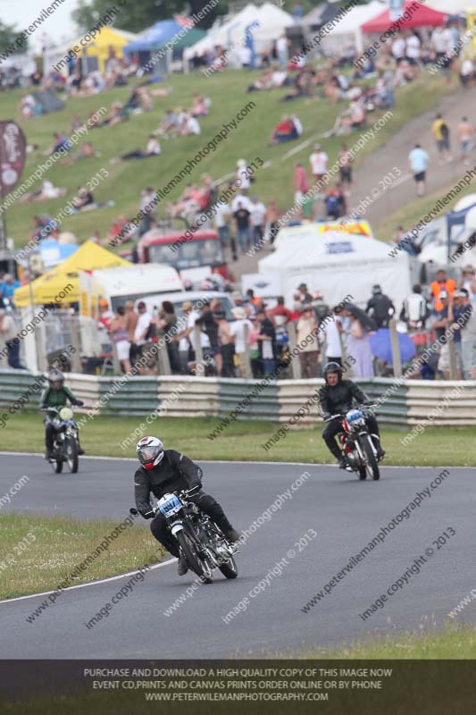 Vintage motorcycle club;eventdigitalimages;mallory park;mallory park trackday photographs;no limits trackdays;peter wileman photography;trackday digital images;trackday photos;vmcc festival 1000 bikes photographs