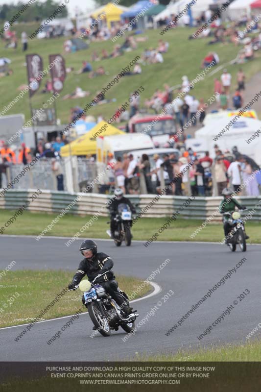 Vintage motorcycle club;eventdigitalimages;mallory park;mallory park trackday photographs;no limits trackdays;peter wileman photography;trackday digital images;trackday photos;vmcc festival 1000 bikes photographs