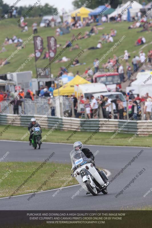 Vintage motorcycle club;eventdigitalimages;mallory park;mallory park trackday photographs;no limits trackdays;peter wileman photography;trackday digital images;trackday photos;vmcc festival 1000 bikes photographs