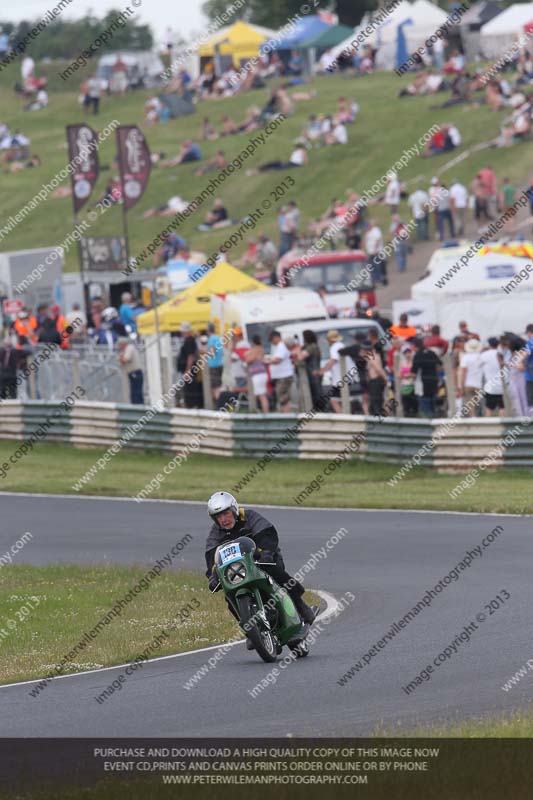 Vintage motorcycle club;eventdigitalimages;mallory park;mallory park trackday photographs;no limits trackdays;peter wileman photography;trackday digital images;trackday photos;vmcc festival 1000 bikes photographs