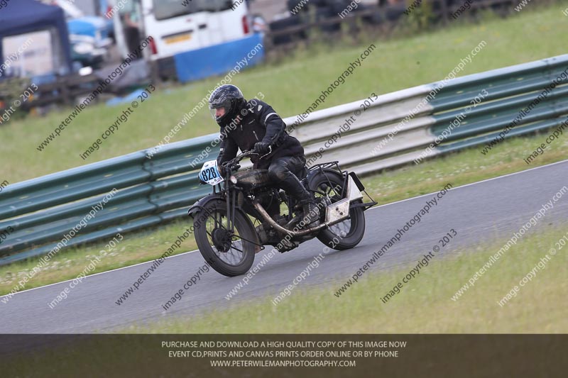 Vintage motorcycle club;eventdigitalimages;mallory park;mallory park trackday photographs;no limits trackdays;peter wileman photography;trackday digital images;trackday photos;vmcc festival 1000 bikes photographs