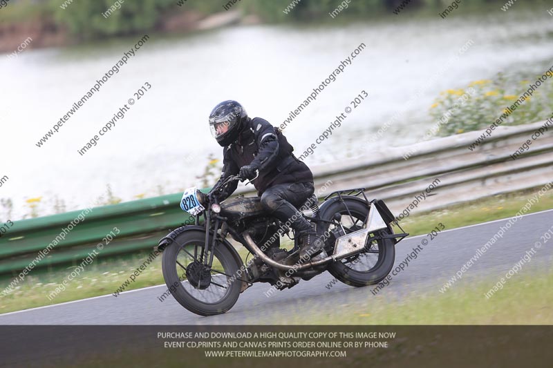 Vintage motorcycle club;eventdigitalimages;mallory park;mallory park trackday photographs;no limits trackdays;peter wileman photography;trackday digital images;trackday photos;vmcc festival 1000 bikes photographs