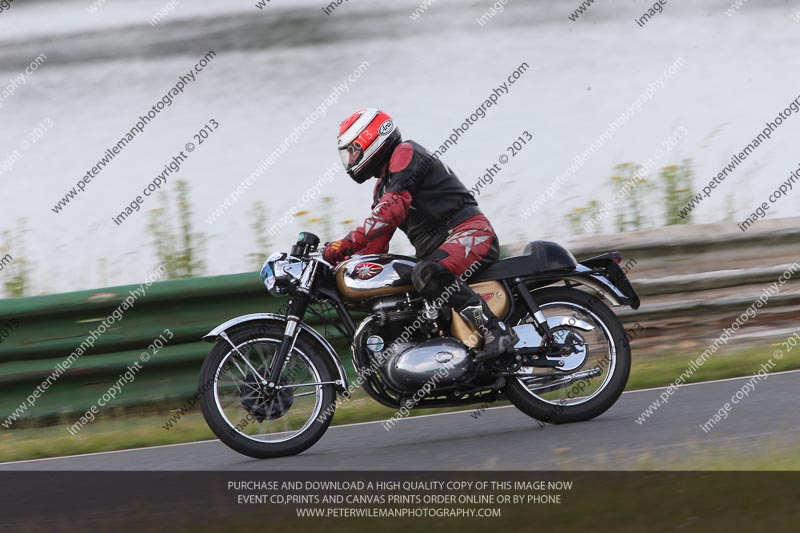 Vintage motorcycle club;eventdigitalimages;mallory park;mallory park trackday photographs;no limits trackdays;peter wileman photography;trackday digital images;trackday photos;vmcc festival 1000 bikes photographs