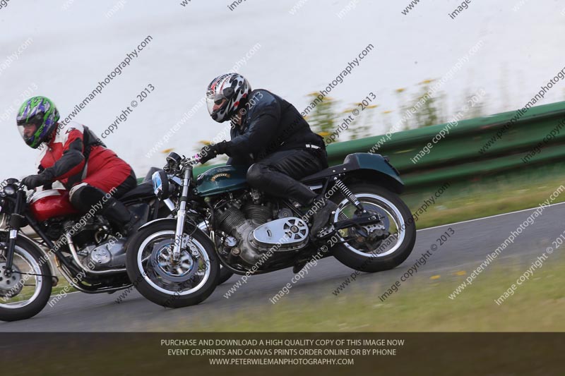 Vintage motorcycle club;eventdigitalimages;mallory park;mallory park trackday photographs;no limits trackdays;peter wileman photography;trackday digital images;trackday photos;vmcc festival 1000 bikes photographs