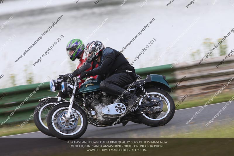 Vintage motorcycle club;eventdigitalimages;mallory park;mallory park trackday photographs;no limits trackdays;peter wileman photography;trackday digital images;trackday photos;vmcc festival 1000 bikes photographs