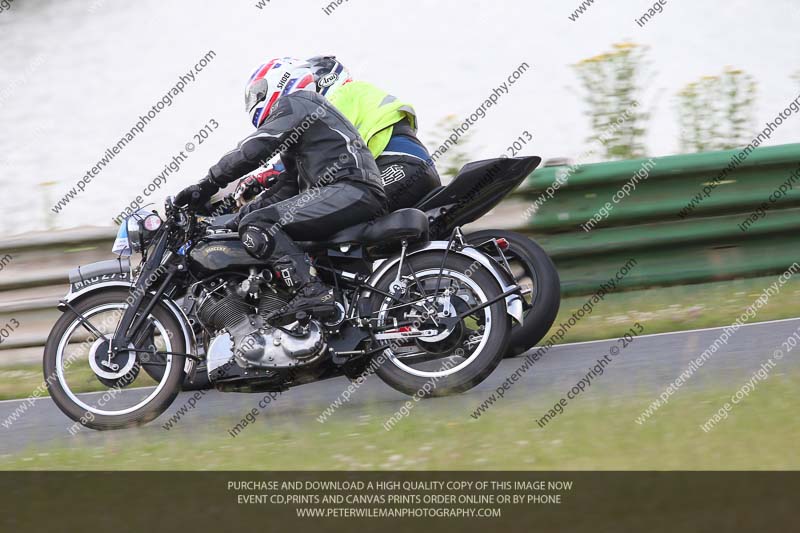 Vintage motorcycle club;eventdigitalimages;mallory park;mallory park trackday photographs;no limits trackdays;peter wileman photography;trackday digital images;trackday photos;vmcc festival 1000 bikes photographs