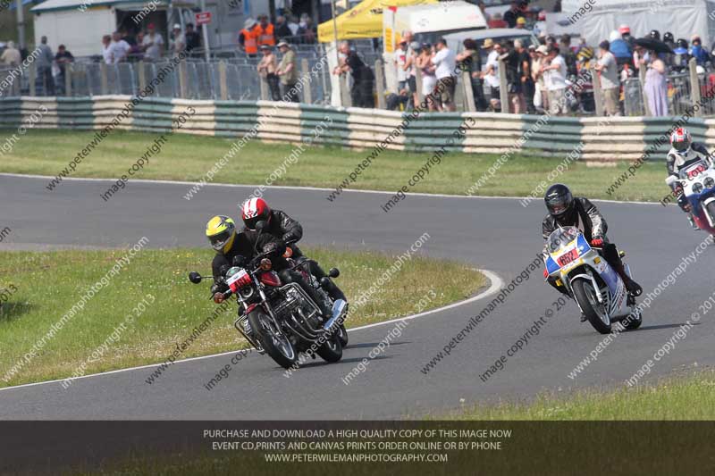 Vintage motorcycle club;eventdigitalimages;mallory park;mallory park trackday photographs;no limits trackdays;peter wileman photography;trackday digital images;trackday photos;vmcc festival 1000 bikes photographs