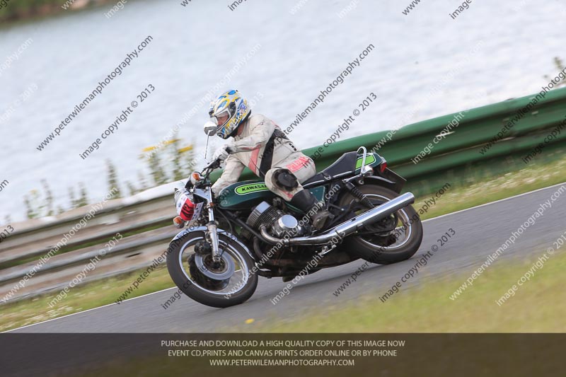 Vintage motorcycle club;eventdigitalimages;mallory park;mallory park trackday photographs;no limits trackdays;peter wileman photography;trackday digital images;trackday photos;vmcc festival 1000 bikes photographs