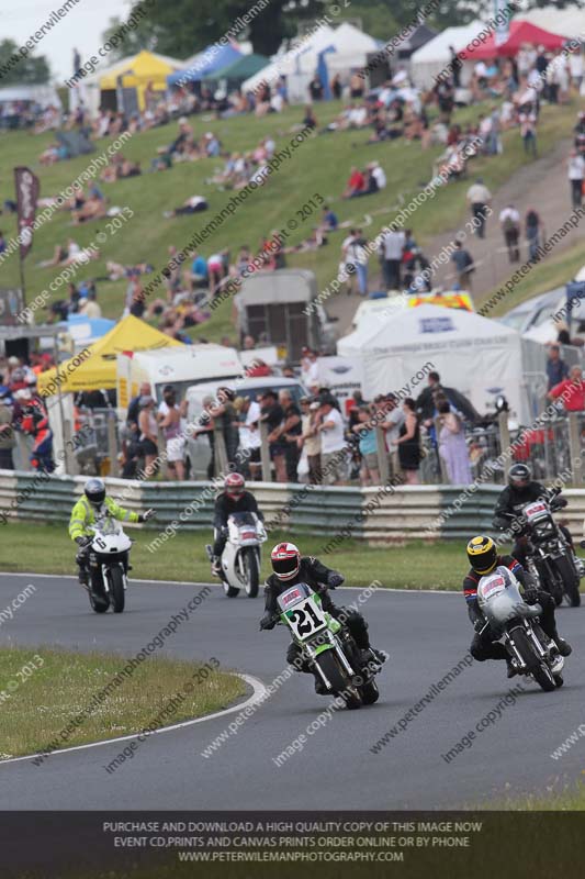 Vintage motorcycle club;eventdigitalimages;mallory park;mallory park trackday photographs;no limits trackdays;peter wileman photography;trackday digital images;trackday photos;vmcc festival 1000 bikes photographs