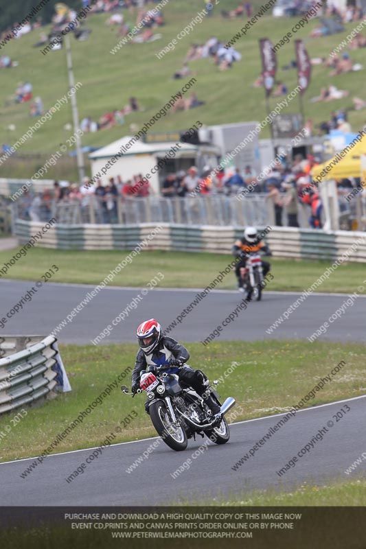 Vintage motorcycle club;eventdigitalimages;mallory park;mallory park trackday photographs;no limits trackdays;peter wileman photography;trackday digital images;trackday photos;vmcc festival 1000 bikes photographs