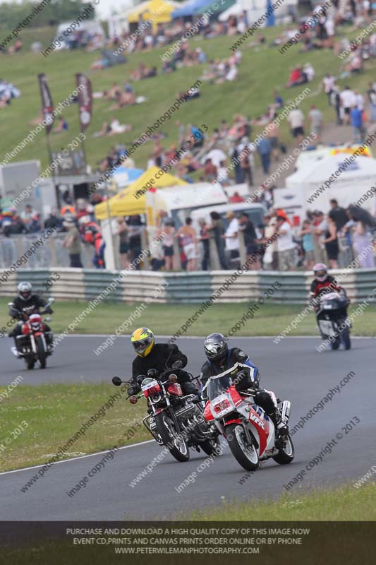 Vintage motorcycle club;eventdigitalimages;mallory park;mallory park trackday photographs;no limits trackdays;peter wileman photography;trackday digital images;trackday photos;vmcc festival 1000 bikes photographs