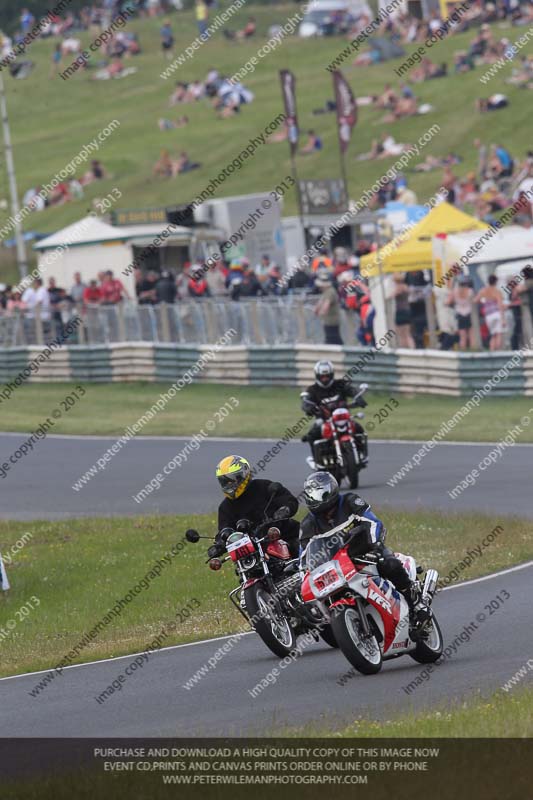 Vintage motorcycle club;eventdigitalimages;mallory park;mallory park trackday photographs;no limits trackdays;peter wileman photography;trackday digital images;trackday photos;vmcc festival 1000 bikes photographs