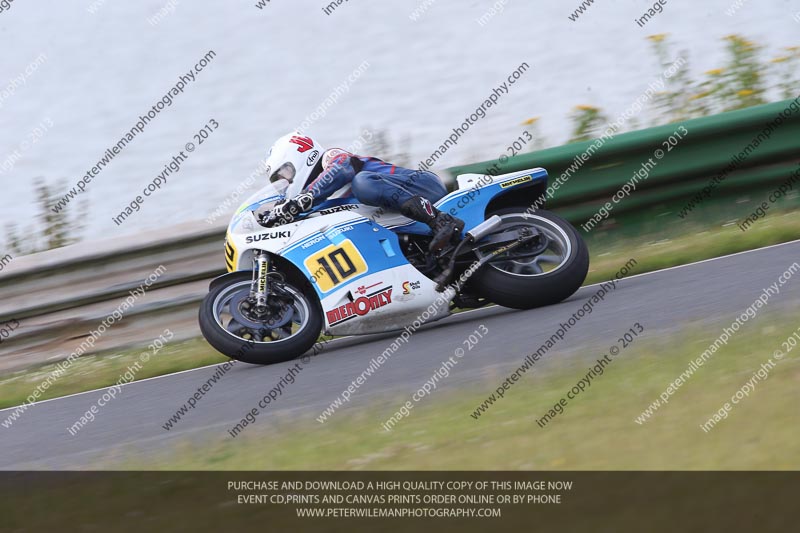 Vintage motorcycle club;eventdigitalimages;mallory park;mallory park trackday photographs;no limits trackdays;peter wileman photography;trackday digital images;trackday photos;vmcc festival 1000 bikes photographs