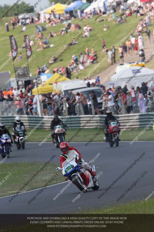 Vintage motorcycle club;eventdigitalimages;mallory park;mallory park trackday photographs;no limits trackdays;peter wileman photography;trackday digital images;trackday photos;vmcc festival 1000 bikes photographs