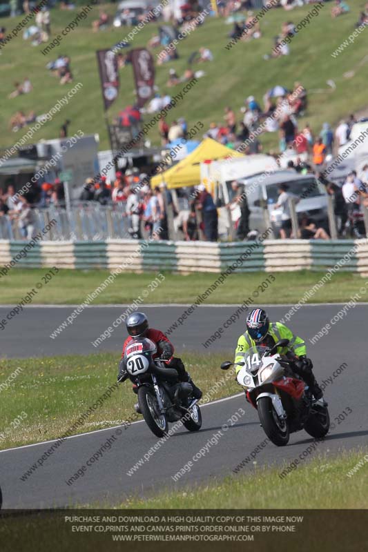 Vintage motorcycle club;eventdigitalimages;mallory park;mallory park trackday photographs;no limits trackdays;peter wileman photography;trackday digital images;trackday photos;vmcc festival 1000 bikes photographs