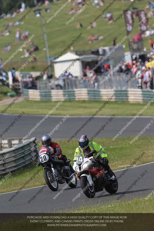 Vintage motorcycle club;eventdigitalimages;mallory park;mallory park trackday photographs;no limits trackdays;peter wileman photography;trackday digital images;trackday photos;vmcc festival 1000 bikes photographs