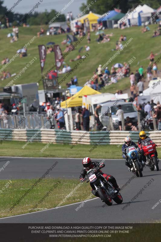 Vintage motorcycle club;eventdigitalimages;mallory park;mallory park trackday photographs;no limits trackdays;peter wileman photography;trackday digital images;trackday photos;vmcc festival 1000 bikes photographs