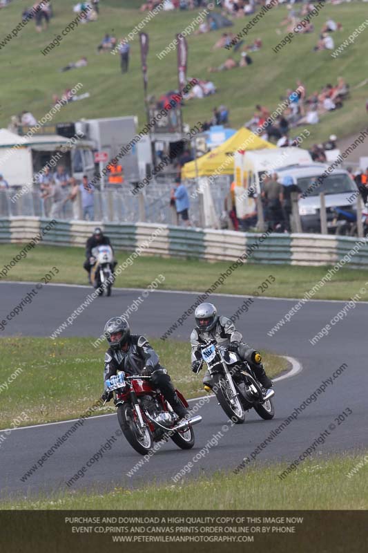 Vintage motorcycle club;eventdigitalimages;mallory park;mallory park trackday photographs;no limits trackdays;peter wileman photography;trackday digital images;trackday photos;vmcc festival 1000 bikes photographs