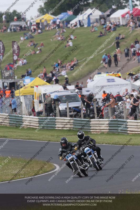 Vintage motorcycle club;eventdigitalimages;mallory park;mallory park trackday photographs;no limits trackdays;peter wileman photography;trackday digital images;trackday photos;vmcc festival 1000 bikes photographs